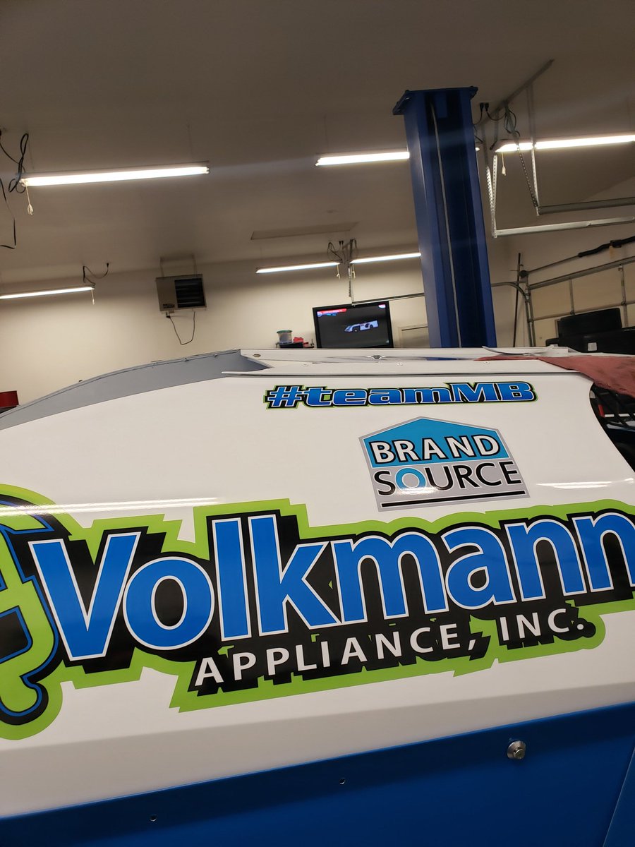 JoshAngstRacing's tweet photo. @RacinDirt @fyemotorsports watching some @USMTS and getting the 99 wrapped for the 2020 season!!!! #teamMB https://t.co/M5yDctmwXW