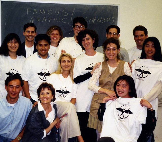 DesignisPlay's tweet photo. Found this last week: a photo of the second class I taught at CCAC, Graphic Design 3 in the spring of 1994. [🦊]
-
Back row, l to r: Michael Reeves, Margie Blatchford, John Close, Mark Fox, Peter Metz.
-
Middle row: Jenny Huey, Genes Sotto, Paige Stua… https://t.co/yG9nAY6RFb https://t.co/duKcKO0cSs