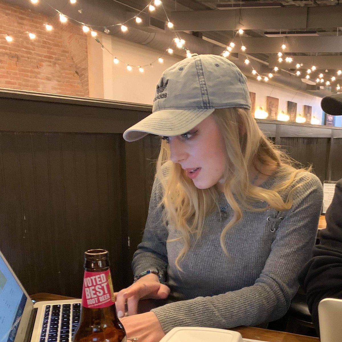 BataviaRamble's tweet photo. It's #EmployeeAppreciationDay. Meet your Ramble Runners!

Jordann Luce is the Assistant Coordinator of the Batavia Ramble Music Festival. https://t.co/7yZKYViJPs