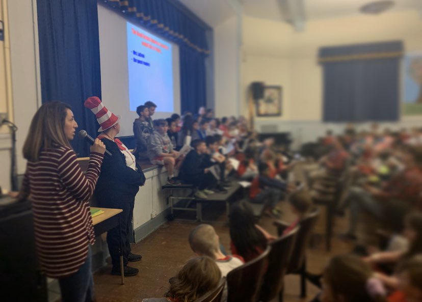 preschoolsandy's tweet photo. Read Across America Day 📚 1N enjoyed D.E.A.R (Drop Everything and Read) time, RAA Assembly, and special guest reader and visitors 📖 #DrSeuss #ReadAcrossAmerica #rockgrnj @GRPSCentral https://t.co/p1WAgZ6yxs