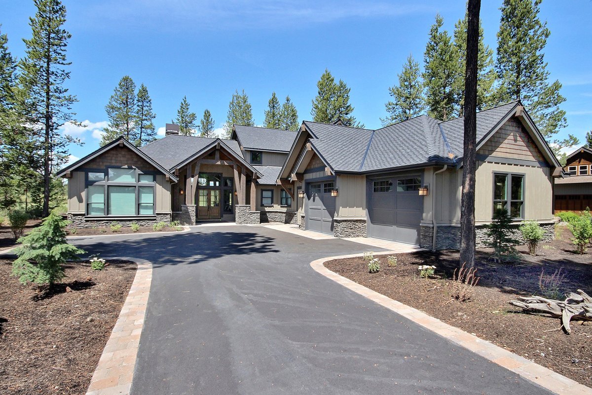 GoStraightLine_'s tweet image. Our customers aren't just excited to GET HOME after a long day, they're excited to SEE IT 👀 🏡 😍