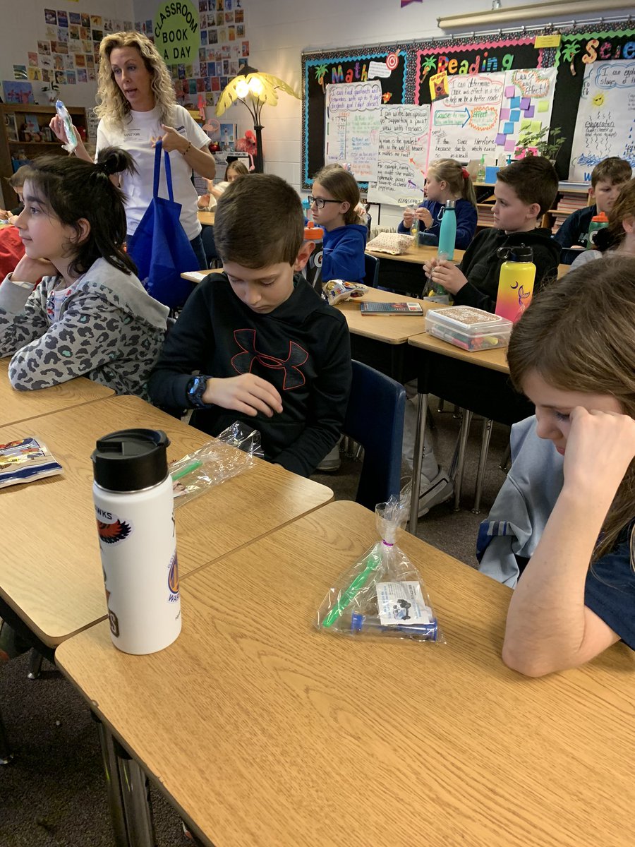 lynnblocksidge's tweet photo. Thank you, Mrs. Bohatch, for coming to our classroom today to talk about orthodontics and the tooth care goody bag! We learned a lot! https://t.co/5wDzyq1kXb