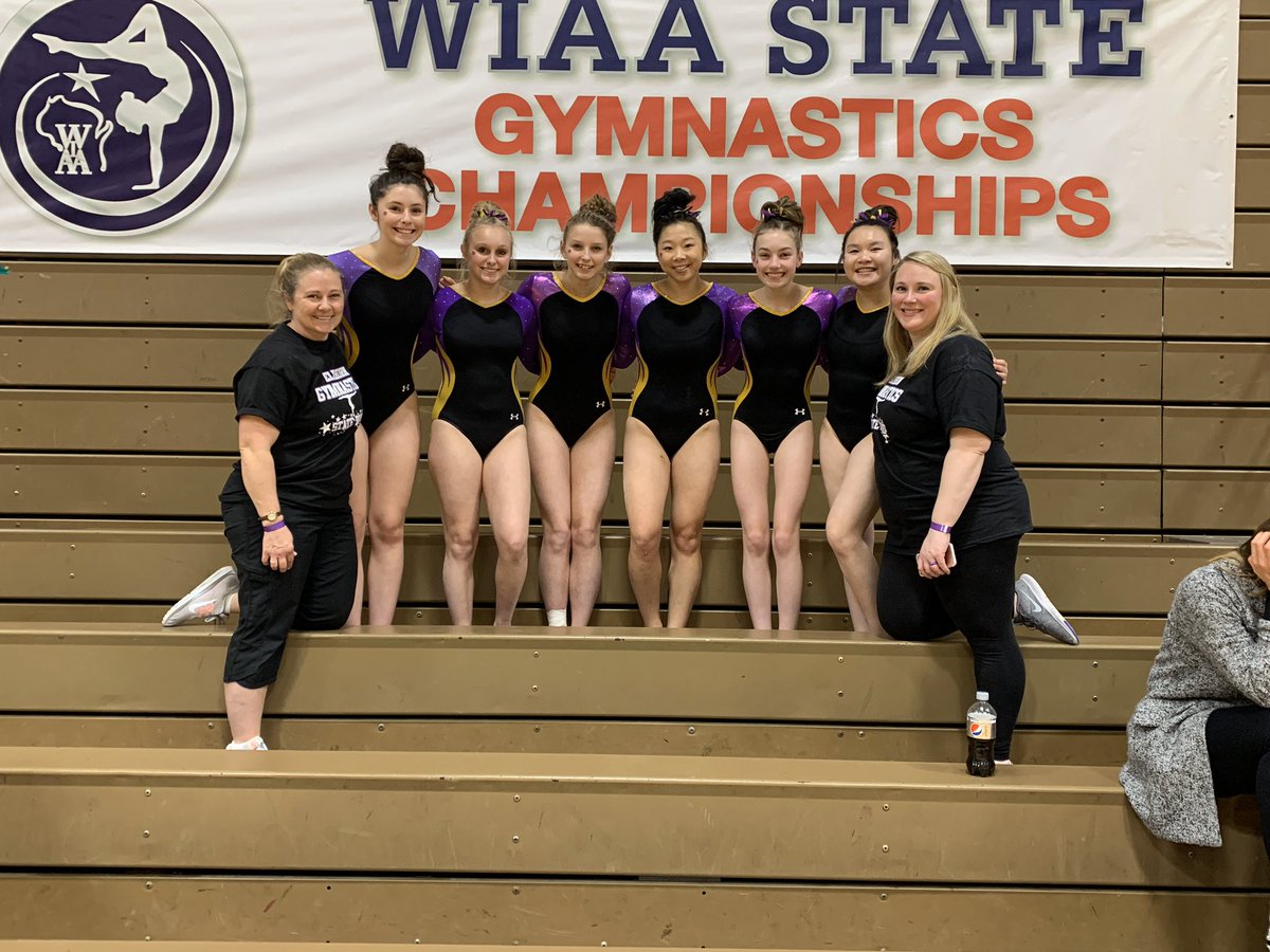 TammySterken's tweet photo. Presenting your Division 2 3rd place team....Elkhorn!!  #1herd #eahsgo #elkgymnastics https://t.co/u9VLOEGtVt