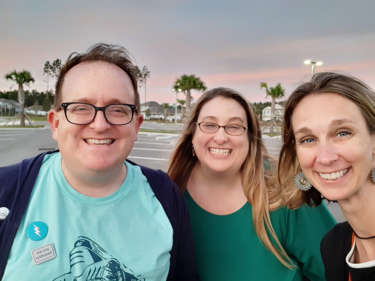 (っ◔◡◔)っ ♥ Julie Haden ♥ tweet media