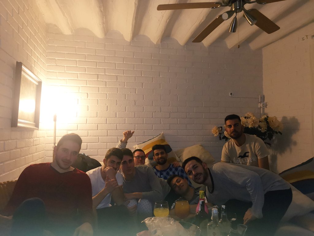 kikodph's tweet photo. No se que sería de mi sin estos ratos, dais vida. ❤️ #CasitaRural https://t.co/fqhhNWlMRy