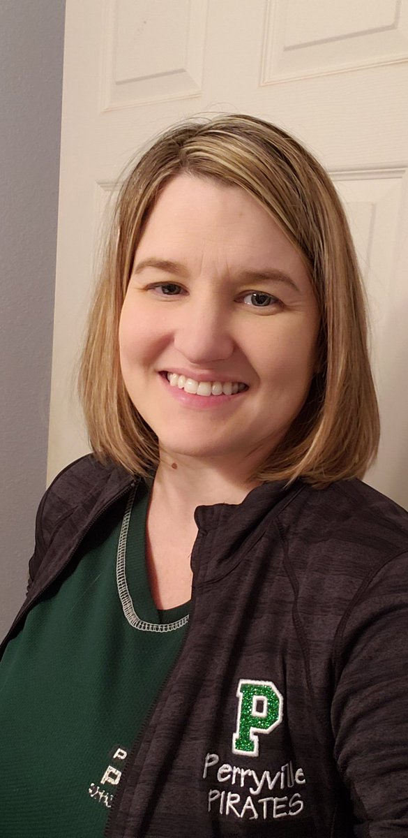 MichelleRHouse's tweet photo. It's Friday! Time for pirate green and jeans!#pirategreen #ppcd32 https://t.co/OnCVlg2RQH