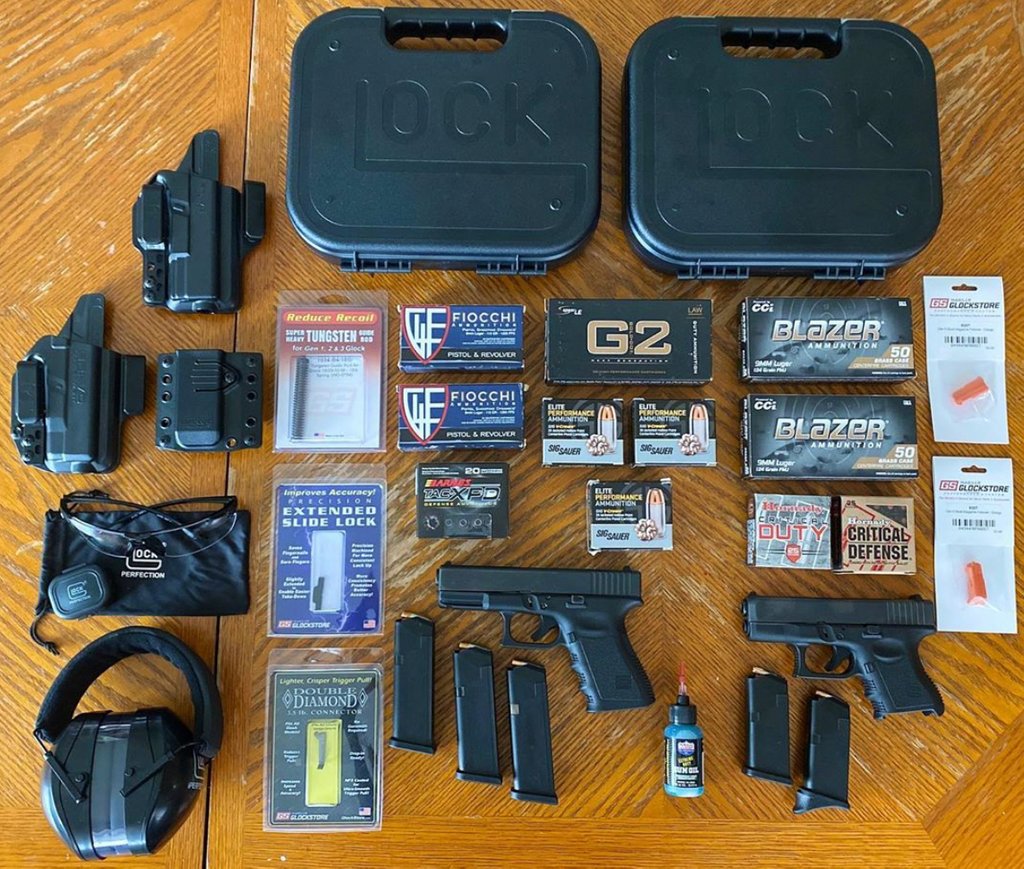 BravoHolsters's tweet photo. Off to the range ๐ซ๐ซ
. . .
Repost from @mzgutierrezlux
#bravoconcealment #glock #glockperfection #glockstore #doublediamond #lucasgunoil #fiocchi #fiocchiammunition #barnesammunition #speer #speergolddot #speergolddotg2 #sigsauer #sigsauerammunition #cci #cciammunition https://t.co/F2vwsTLXUR