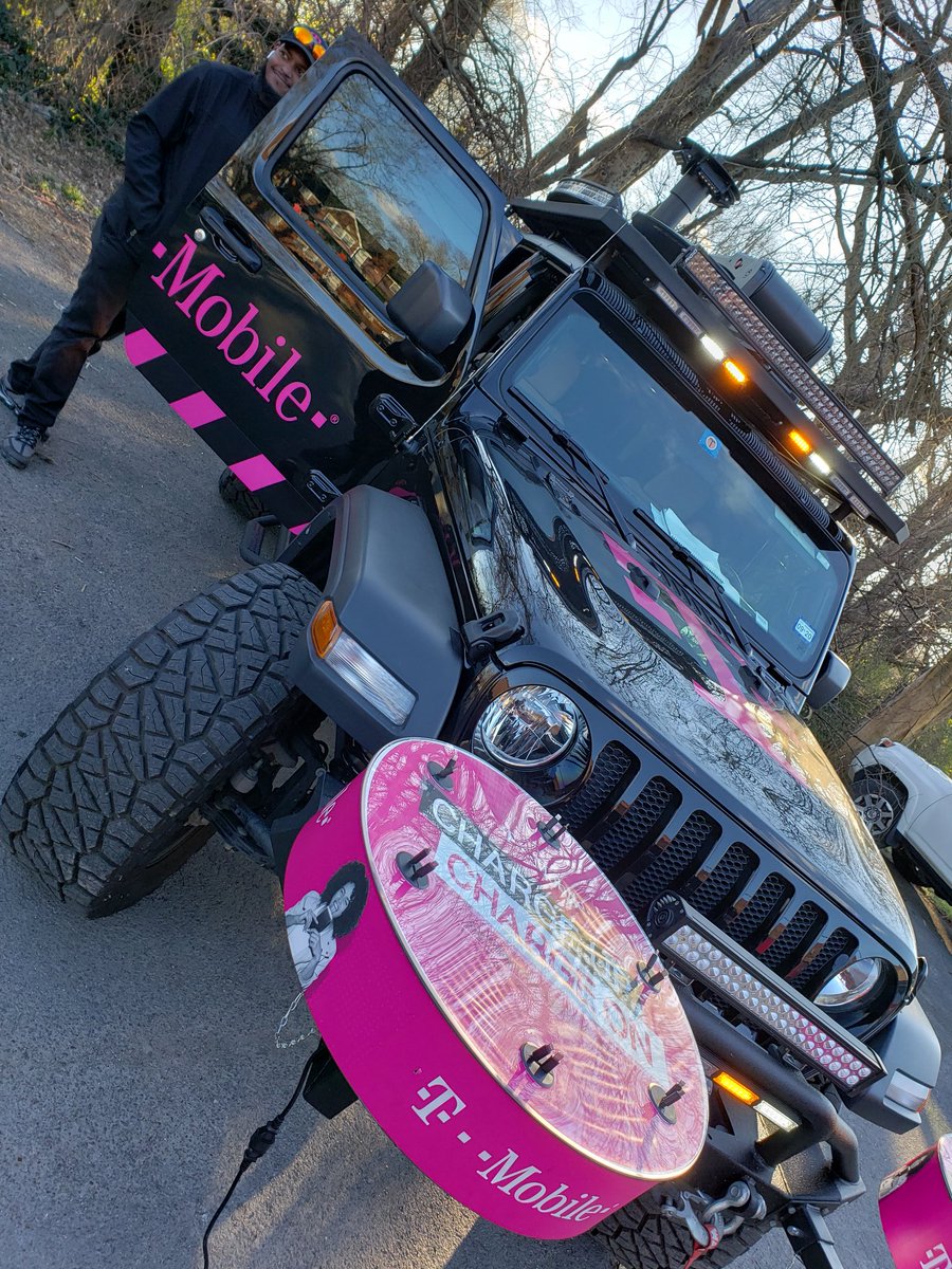 AnthonySauafea's tweet photo. Middle TN was hit hard with the storm this week. I'm grateful the @tmobile family is out here to remind our community that we're here with them. #NashvilleStrong #TmobileStrong #BeMagenta https://t.co/BfWnLBWist