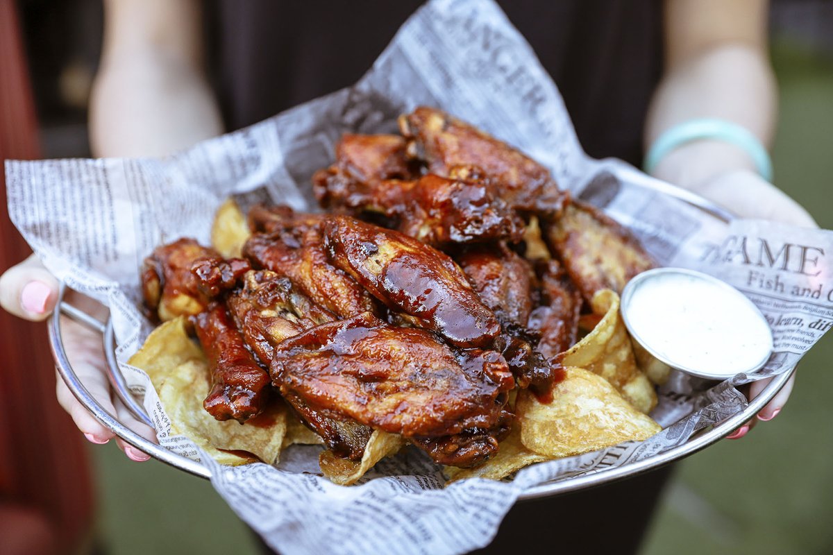We have six different sauces when it comes to our PBR wings! 
(Buffalo, Smokin' Hot, Garlic Parmesan, BBQ, Tapatio Lime, and Sriracha Glaze)