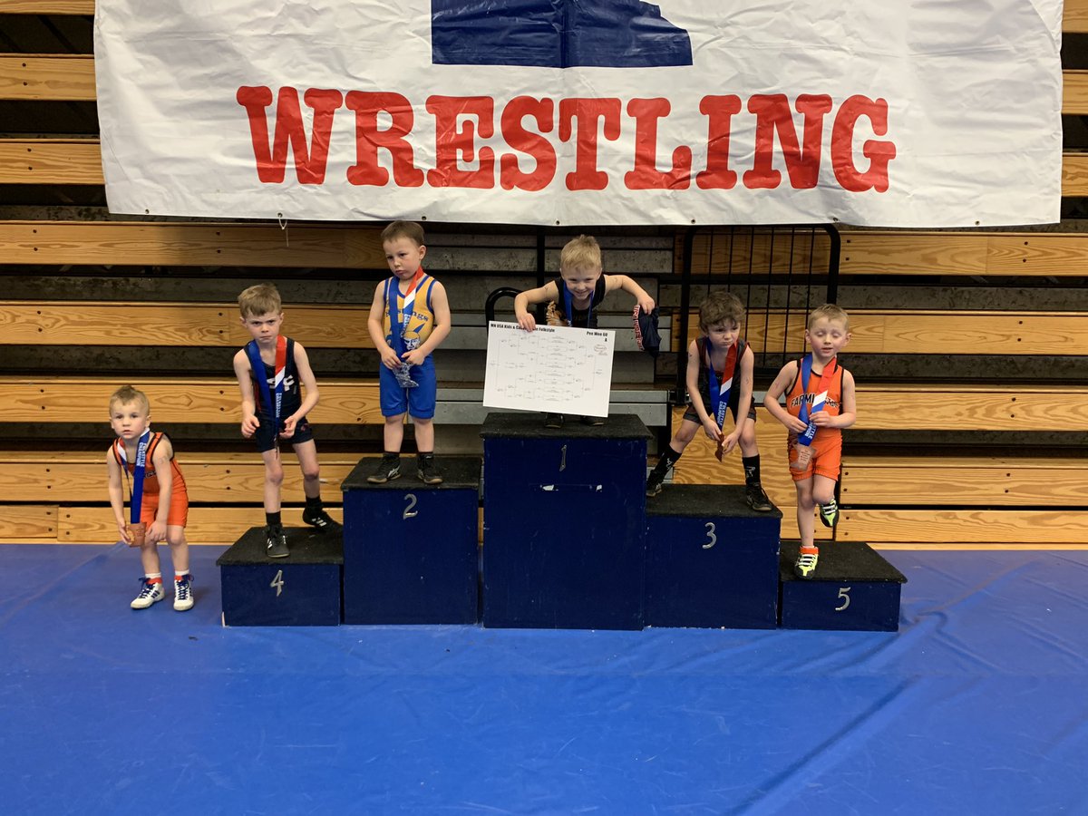 Amy10261731's tweet photo. Jaxon first state title! 2020 Pee wee 36 pound champion! https://t.co/F169qg66hJ