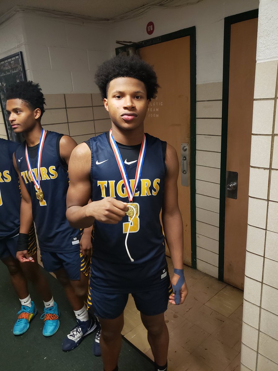 Trezelle Mcqueen Mcqueentre23 Twitter