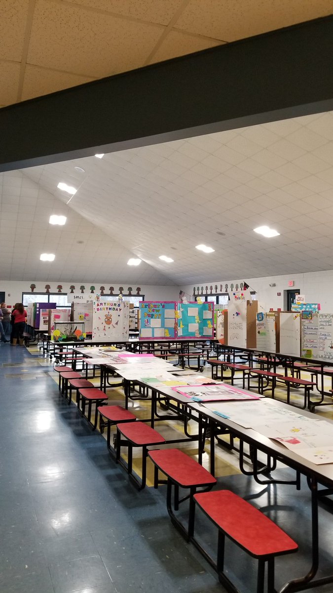 HFirsties's tweet image. Dr Seuss Night , Literacy Fair , and Book Fair at Hunters Creek Elementary! It was a great night!
@HcesG @OnslowSchools 
#lifelongreaders