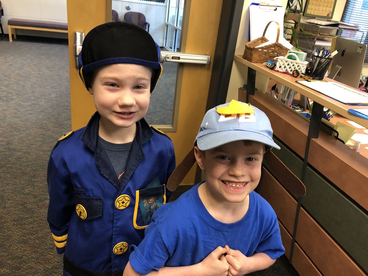 HoganCedars_ES's tweet photo. Our students earned a school-wide reward for positive behavior! We had a Book Character Dress Up Day! Can you guess who students are dressed up as? #EngagingHeartsAndMinds❤️ #HoganCedarsSoars #BuildGBSD #InspireEmpowerTHRIVE https://t.co/hym2tTqbXr