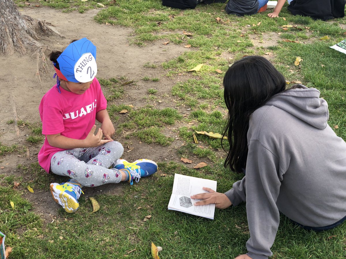 CyromanRoman's tweet photo. Read Across America with 6th grade buddies! https://t.co/CwuOuX54t4