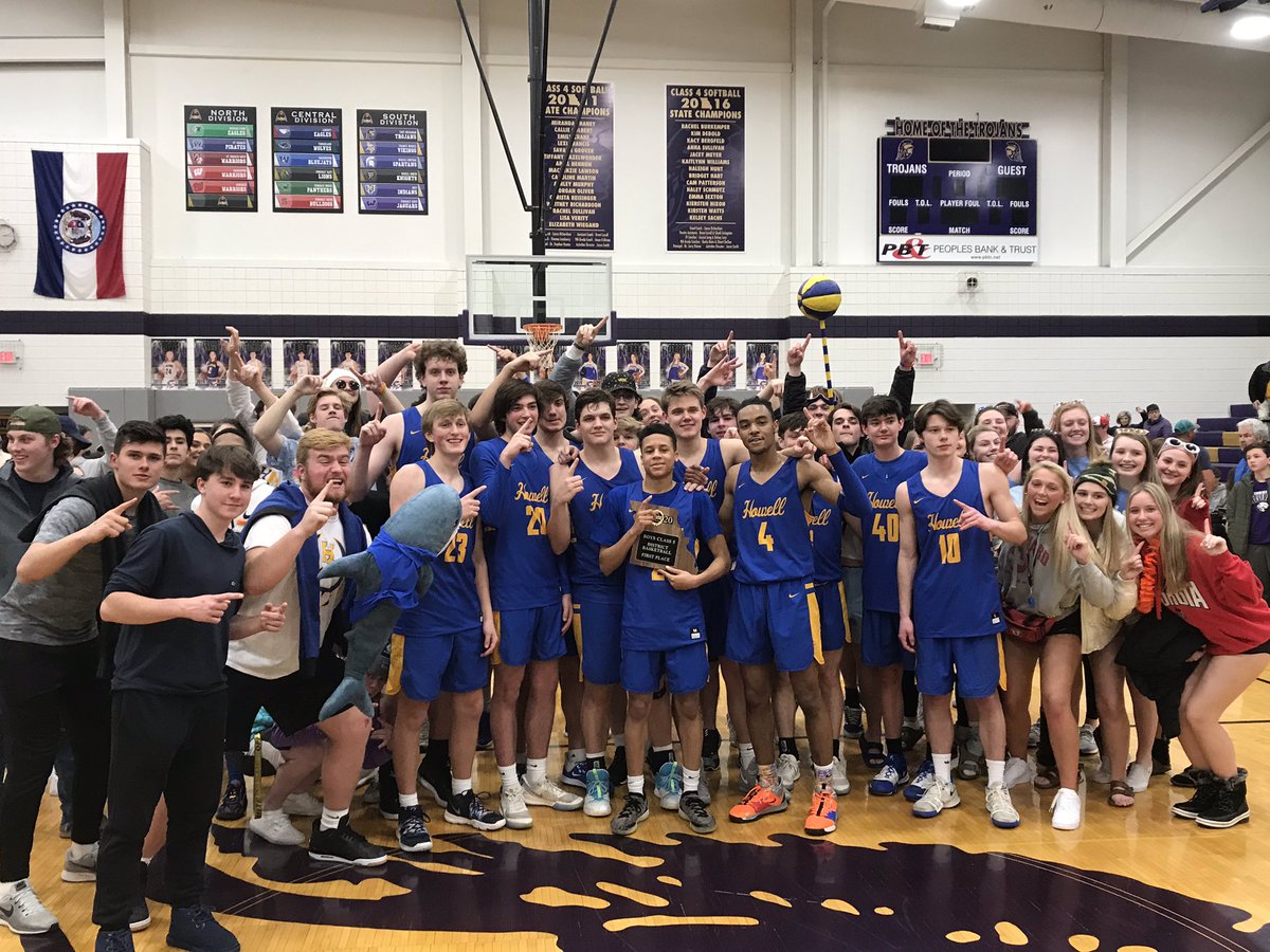 FHVikings's tweet image. Your District Champions! 3 straight for the Vikings!
