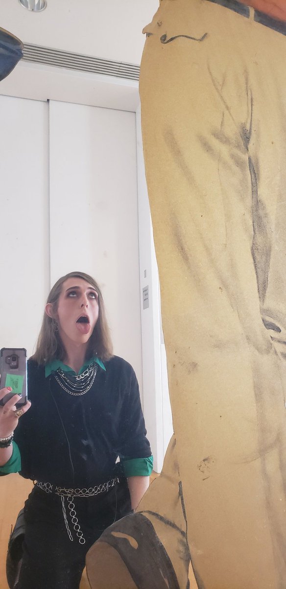 On my knees for a mirror... does that make it narcissistic? 
 #baby #mirrordaddy #yesdaddy