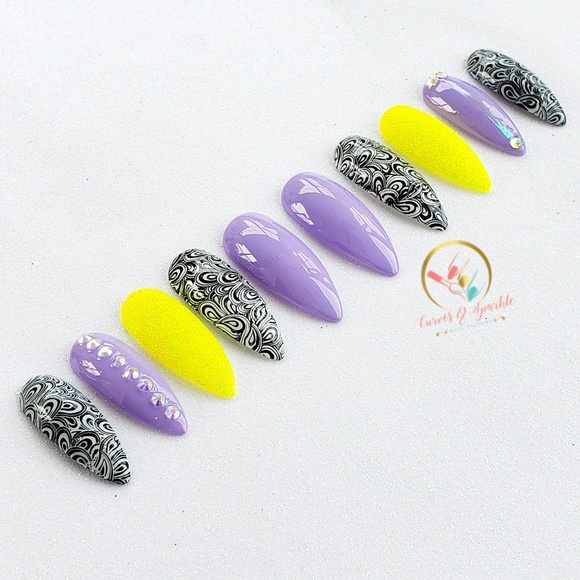 CurvedMyWay's tweet image. So good I had to share! Check out all the items I'm loving on @Poshmarkapp from @CurvesOns #poshmark #fashion #style #shopmycloset #curvessparkle #curvessparklenails: posh.mk/8tnq2JNfC4