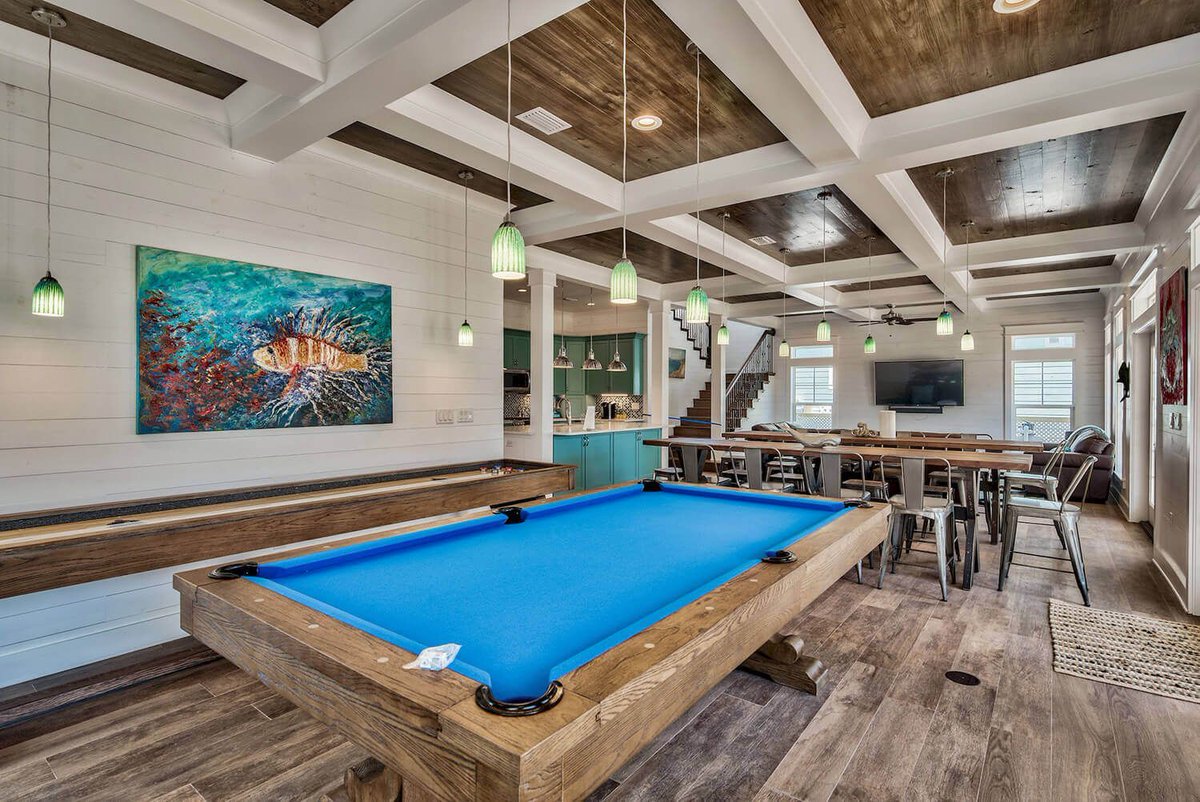 BilliardFactory's tweet photo. Retweet or comment if you would never leave this room!

#billiardfactory #premium #pooltable #getaway #luxuryhome #mancave #familyovereverything https://t.co/xGqtJ2GgFr