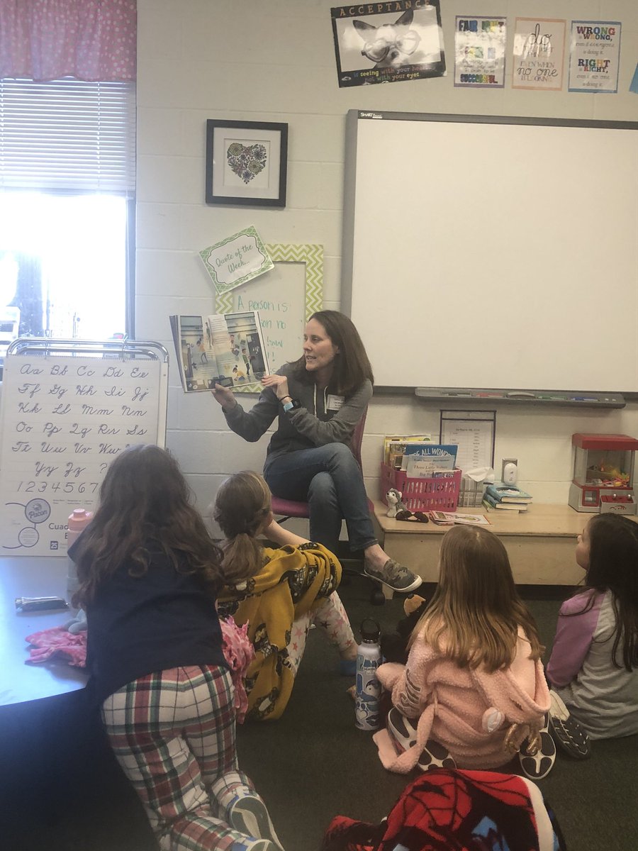 dailey_fairway3's tweet photo. Thank you Mrs. Wilburn for being our Mystery Reader today!! Loved your books!!❤️📚 https://t.co/pkapXR9wZd