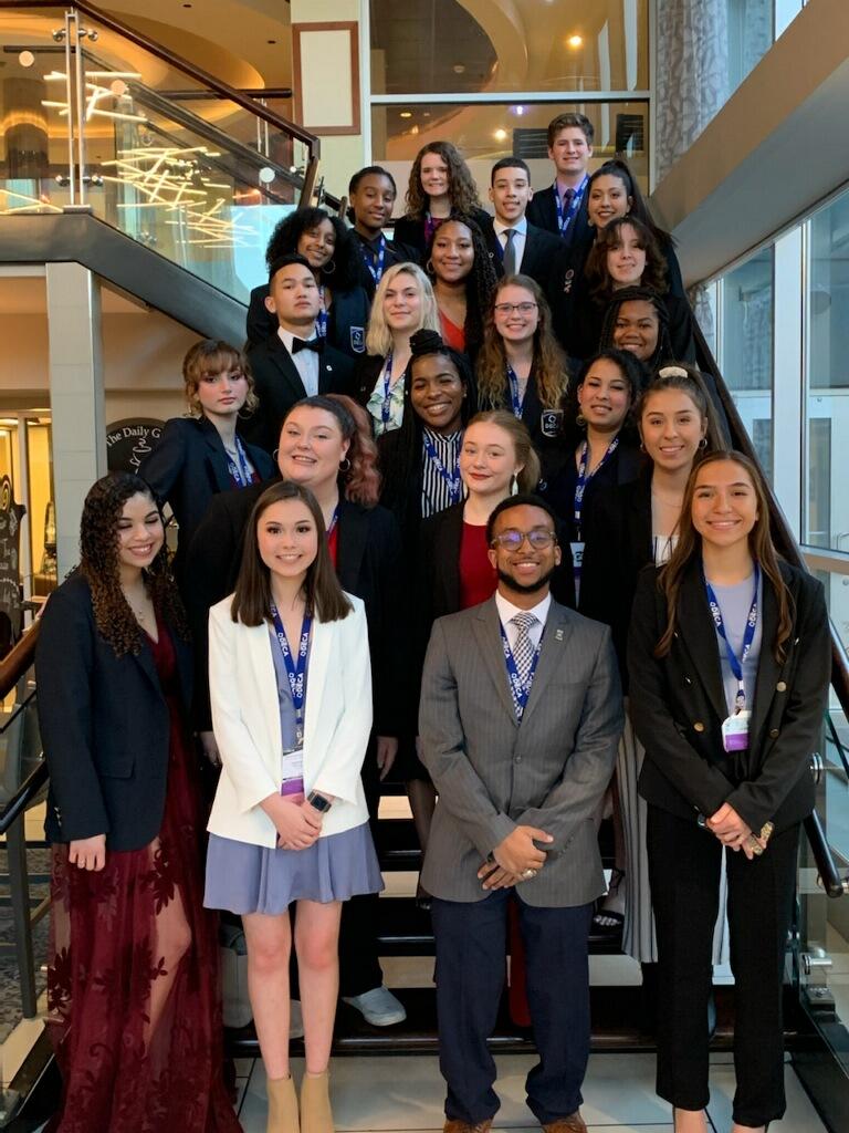Oakland_Deca's tweet photo. Oakland DECA looking good! Off to the mini awards and banquet.#wecleanupnicely https://t.co/HWXjrZZF7y