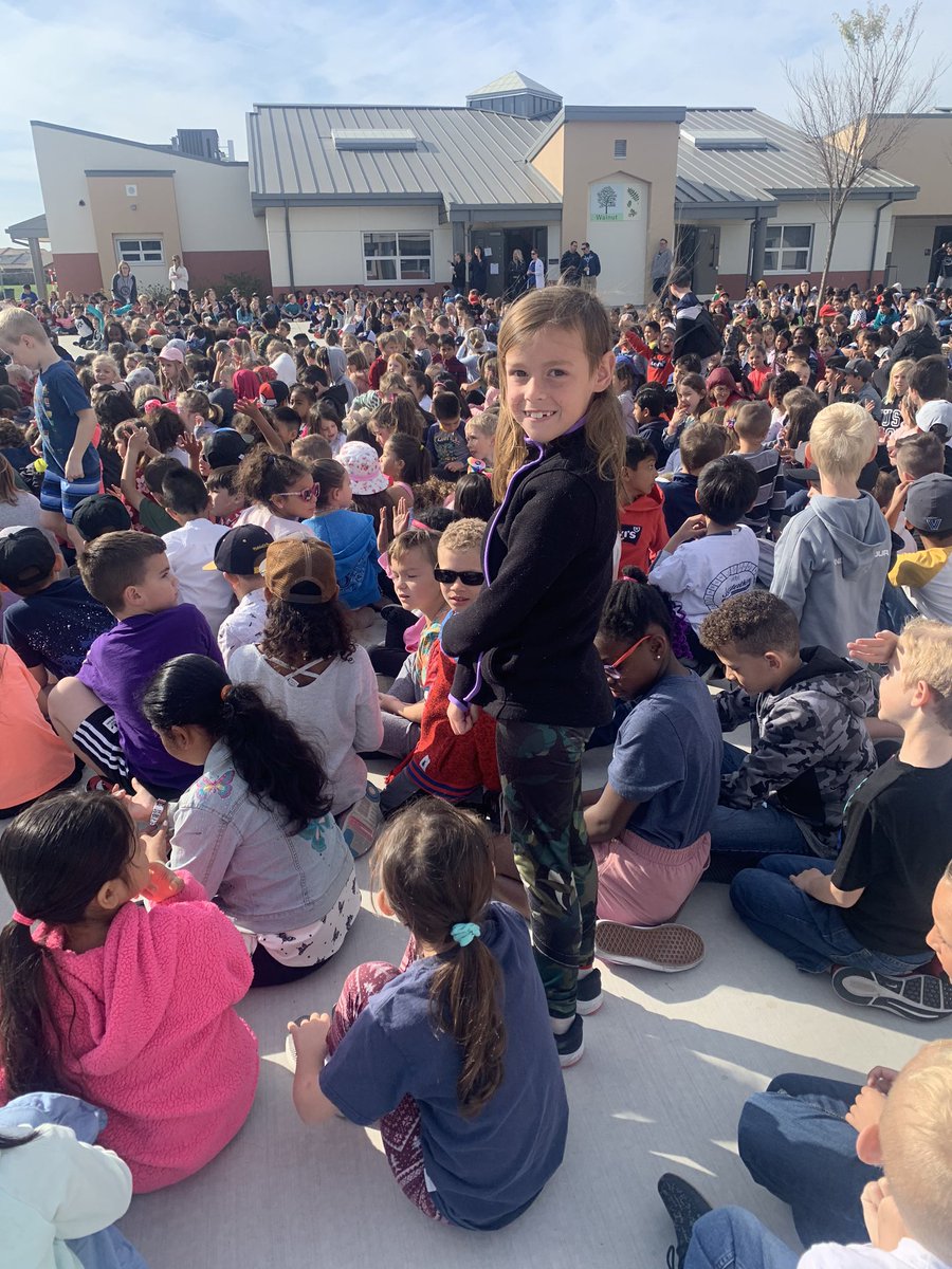 BaumgartnerRCSD's tweet image. Congratulations to our Honesty PBIS award! She exceeds in all areas! What a wonderful addition to our classroom! She’s always showing respect and making good decisions! Keep up the good work!  @RCSDOrchard #rcsdchampions #rcsdk8