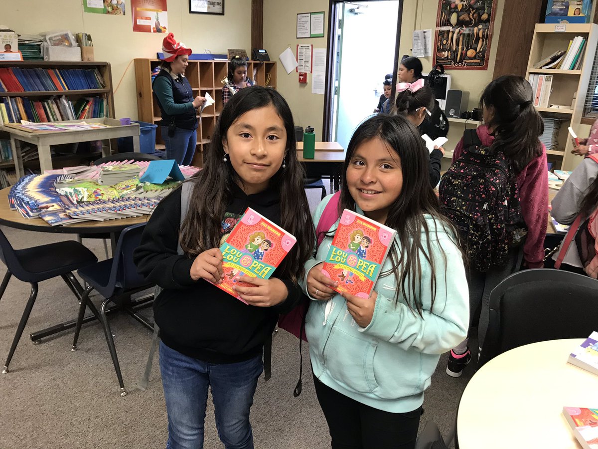 MacQuiddyElem's tweet photo. READ ACROSS AMERICA!!! Freed books and stickers!!! https://t.co/0hoIT4a1oG