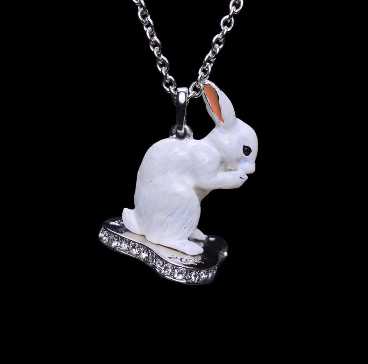 ajitovault's tweet photo. 2011 Vivienne Westwood ‘Year of the Rabbit’ Necklace https://t.co/nkZjg2g36S