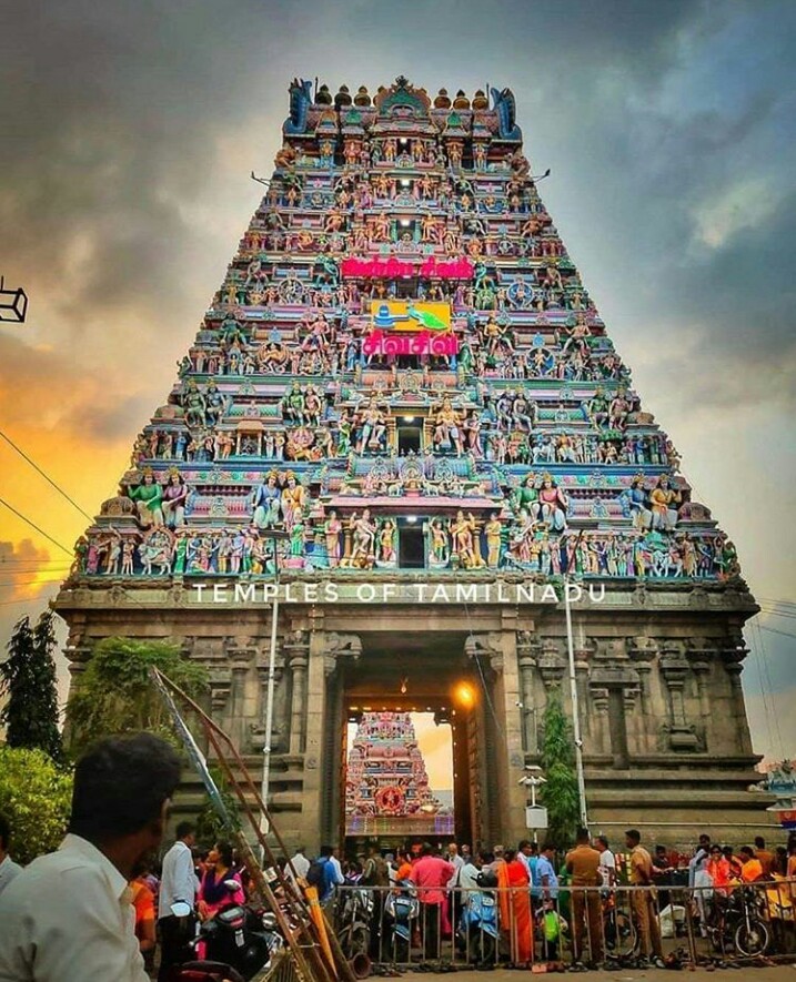 desi_thug1's tweet photo. "Kapaleeshwarar Temple" Dedicated to Lord Shiva Built During 7th Century CE by Pallavas in Mylapore, Cheenai

According to Puranas, Mata Parvati Worshipped Lord Shiva in the Form of Peacock (Mylai)

Arubathimooval is the most prominent festival in the temple.

#TeamLostTemples https://t.co/hnO3wekW8X