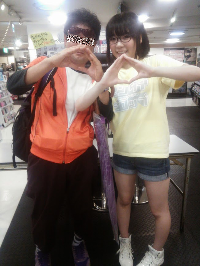 利計 Rickey マンゴー ツインテ Japan 推しが推しとなったきっかけ もん 立花萌香 きっかけは 実はよく覚えてない けど たぶん一目ぼれに近かったのかもなぁ 無理にきっかけをあげれば 14年の 8月16日に撮ったこの2sかなぁ 初めて推しとの