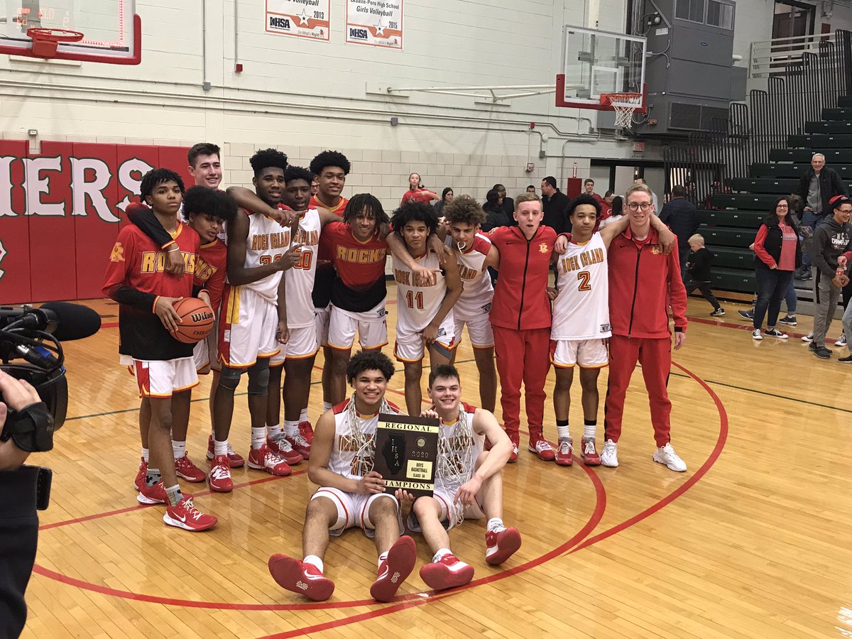 R_I_Schools's tweet photo. REGIONAL CHAMPS! WAY TO GO ROCKS! #ThisHouseRocks https://t.co/LWew7m5ejT