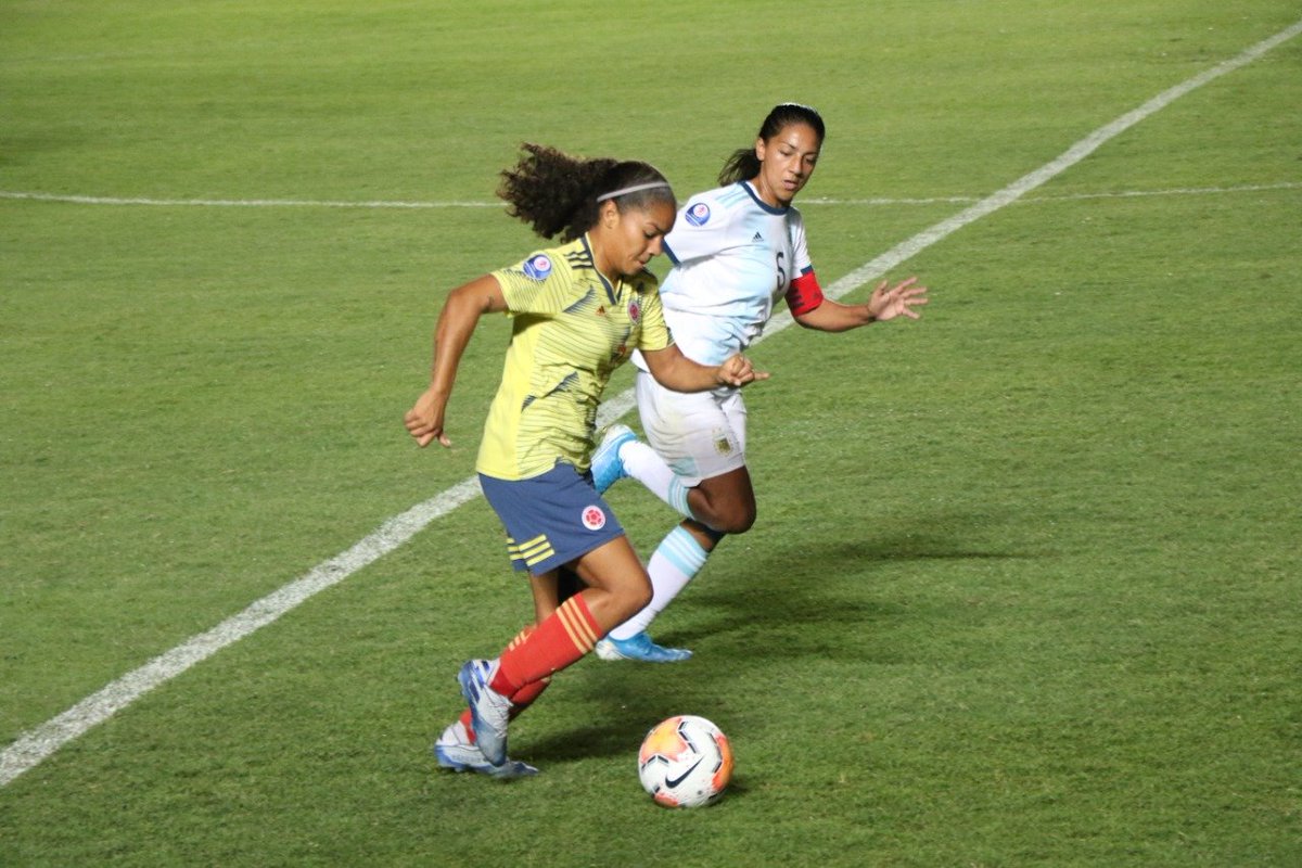 RocioMo92's tweet photo. Las pibas igualaron @Argentina 0-0 @FCFSeleccionCol
Lidera  con 4 puntos ambos equipos 
@afa @PrensaAFA 
@Rincon_DeFutbol https://t.co/BXnChfM0lk