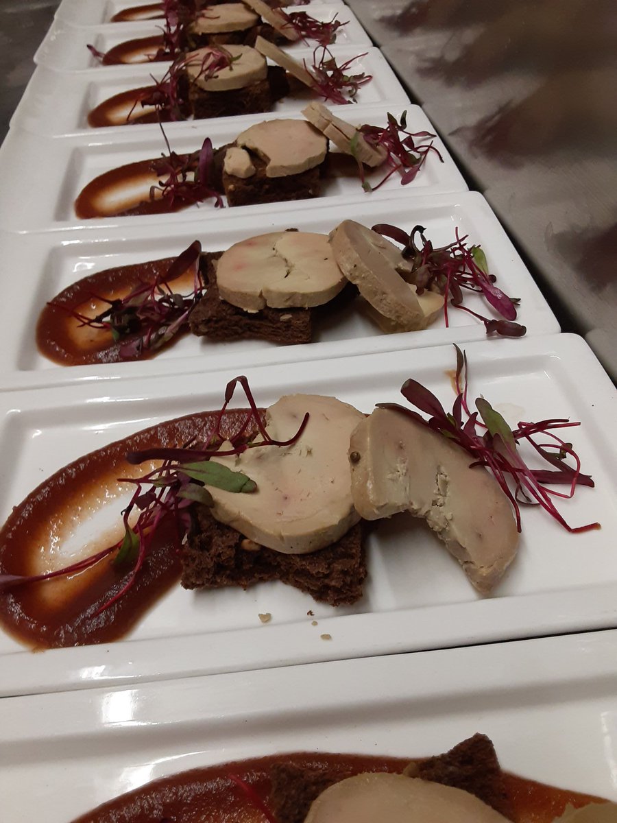 ChefCharleyQ's tweet photo. A few pics from last night's grateful dead themed beer dinner https://t.co/mgrfThbb3p