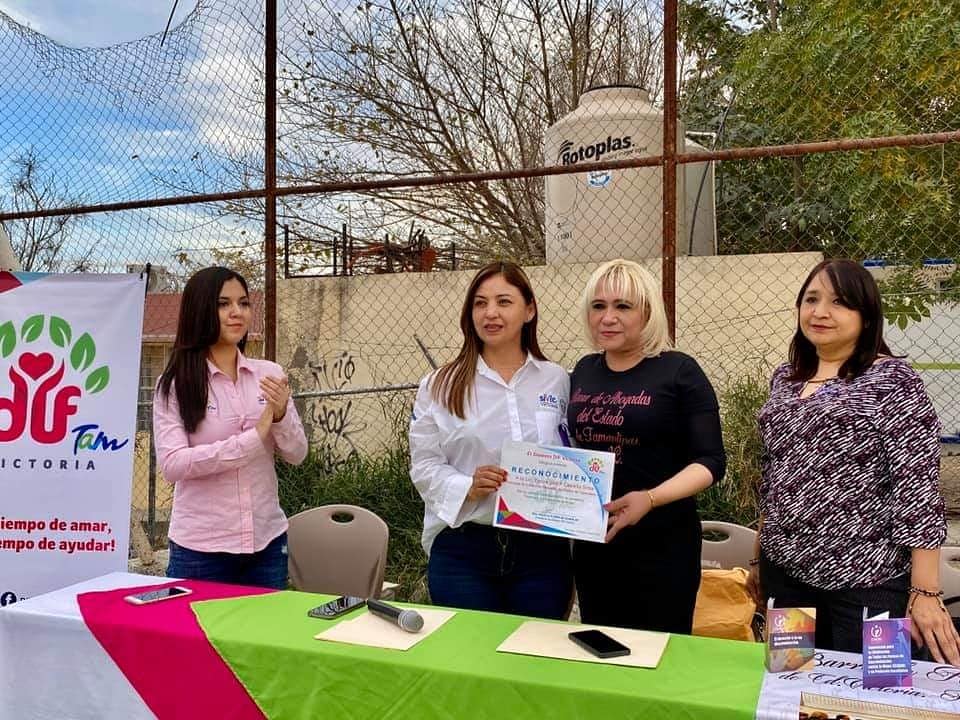 barra_tam's tweet photo. Participa Barra de Abogadas en brigada “Mujer contigo si es posible” #abogadas #DiaDeLaMujer #DIFTam https://t.co/ElUOvFY9W9