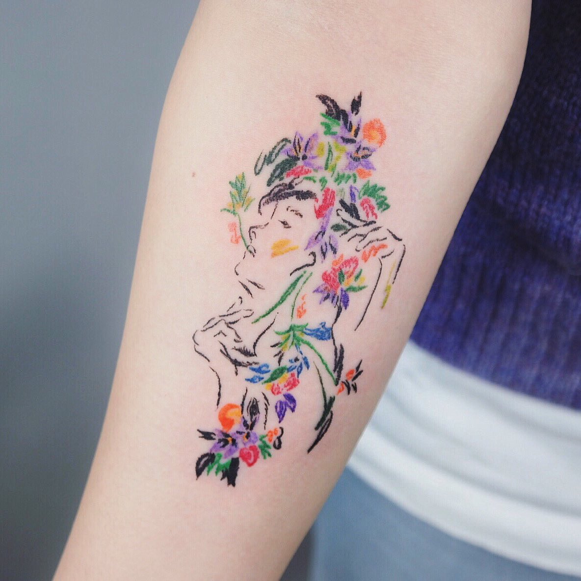 tattooist__lala's tweet photo. 무하의 춤 🍃
.
.
.
#abstractart #abstracttattoo#tttism #colorworkers #colortattoos #artwork #inkd #illustagram #lineworktattoo #fineline #rosetattoo#poppiestattoo #포인트타투 #무궁화타투 #유니크타투 #추상타투 #홍대타투 #컬러타투 #드로잉타투#타투도안 https://t.co/J9Ie5POyhN