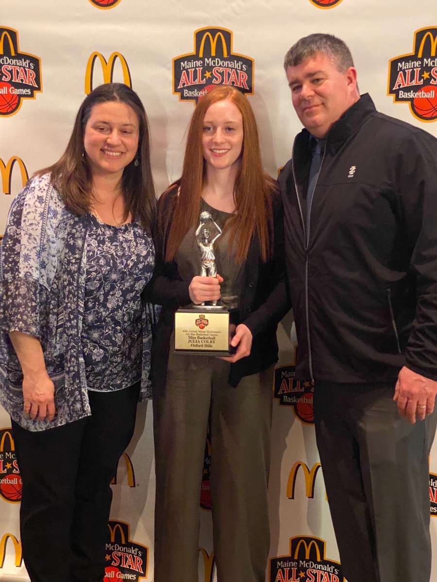 me_firecrackers's tweet photo. Congratulations to Julz Colby- Miss Basketball 2020. Well deserved honor wrapping up outstanding career. Joins Allie Clement, Ashley Storey, Emily Esposito, and Anna DeWolfe as 5th Firecracker recipient since 2014. Maggie Whitmore and Brooke Obar excellent finalists. https://t.co/GZ77nzXoj5