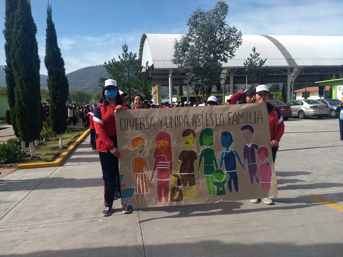 166Epo's tweet photo. El día de ayer se llevó acabo la caminata:Mi corazón es la familia
World Vision por los niños
#prepaportesgil
#epo166
#lafamilia https://t.co/UlyyJjX0PI