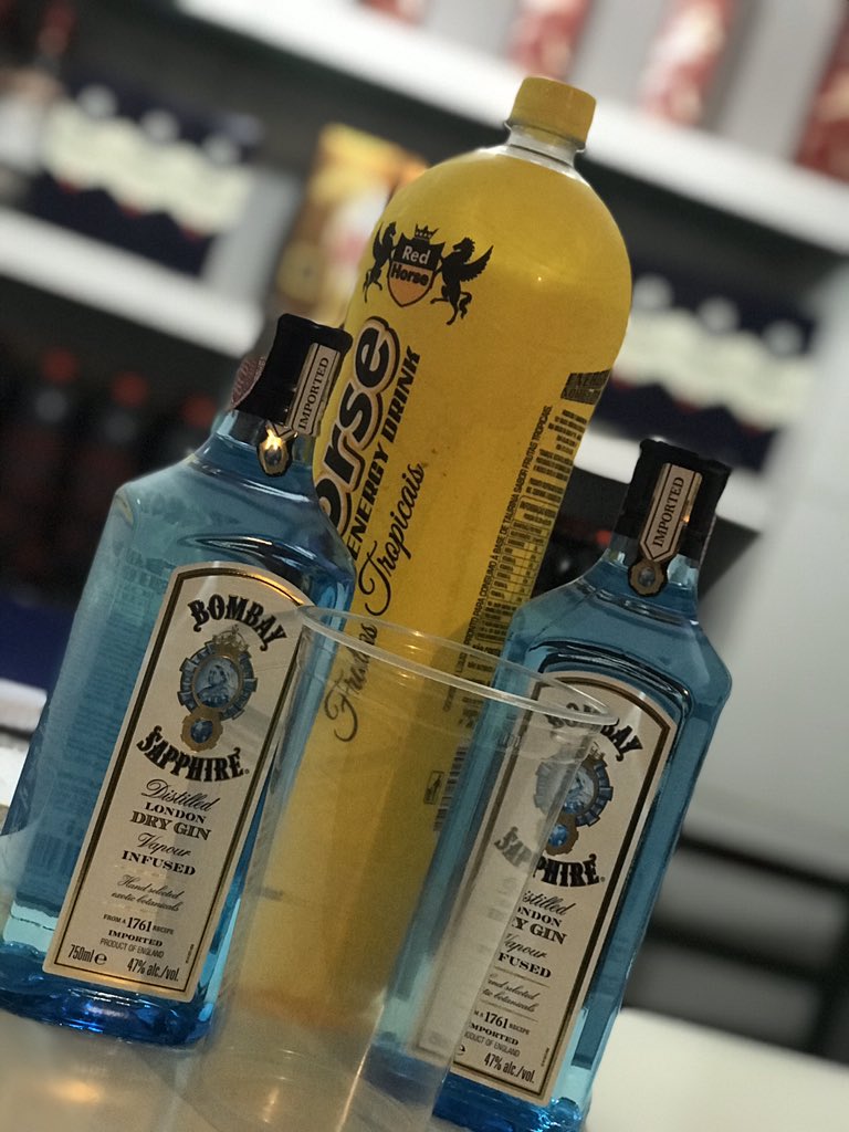nike_bar's tweet photo. Seeextou da melhor forma ! 

Novidade na casa Gin bombay energético tropical e limão seciliano 🍸🍸 https://t.co/E7E6NvSQPe