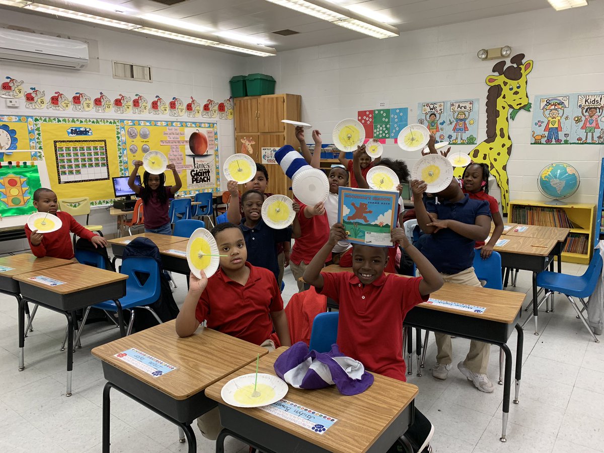 Sunshine &amp; Sundials today in 1st grade!! #JSUAMSTI ☀️