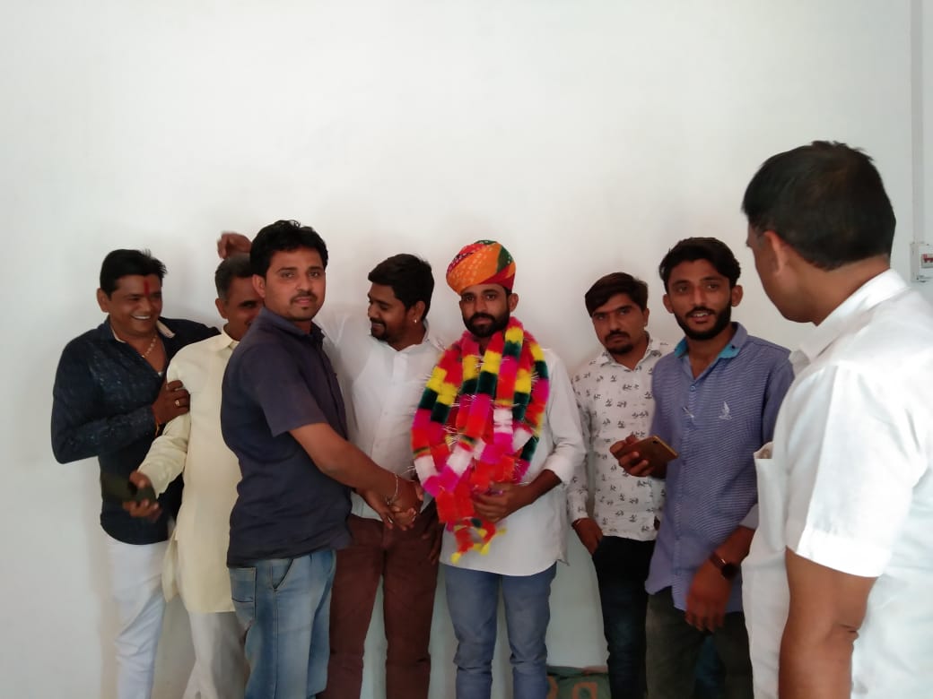 BhagawanaRam_'s tweet photo. गतदिवस #सिवाना में युवा कांग्रेस का विधानसभा अध्यक्ष बनने पर माली समाज व कार्यकर्ताओं द्वारा स्वागत किया गया। https://t.co/OO5QacEziw