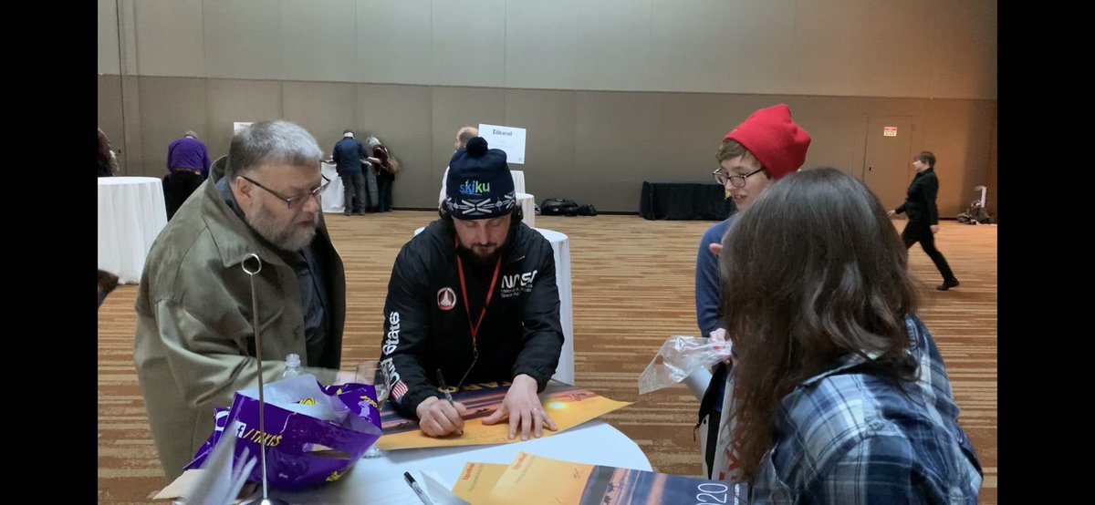 IditarodTours's tweet photo. @QuinceMountain is a man of the people as he autographs for all the #uglydogs in attendance last night despite Race Director Mark telling him to hurry up https://t.co/dR94FVtSW9