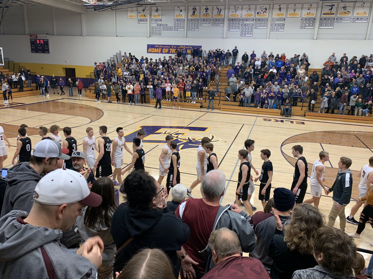 JTownBoosters's tweet photo. Boys Basketball Regional update: it was a bottle until the very last second. Final - Jefferson 59 - Elkhorn 62. #EaglePride #wiaabb #wisbb #ThankYouSeniors https://t.co/Cyr33Fs1iI