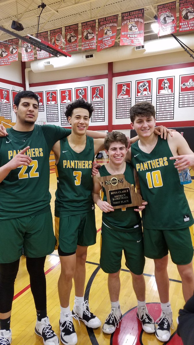 dianerapplean's tweet photo. I am so proud of this team and my son!! He played his heart out tonight!#districtchamps2020 https://t.co/4tb2nb94sD