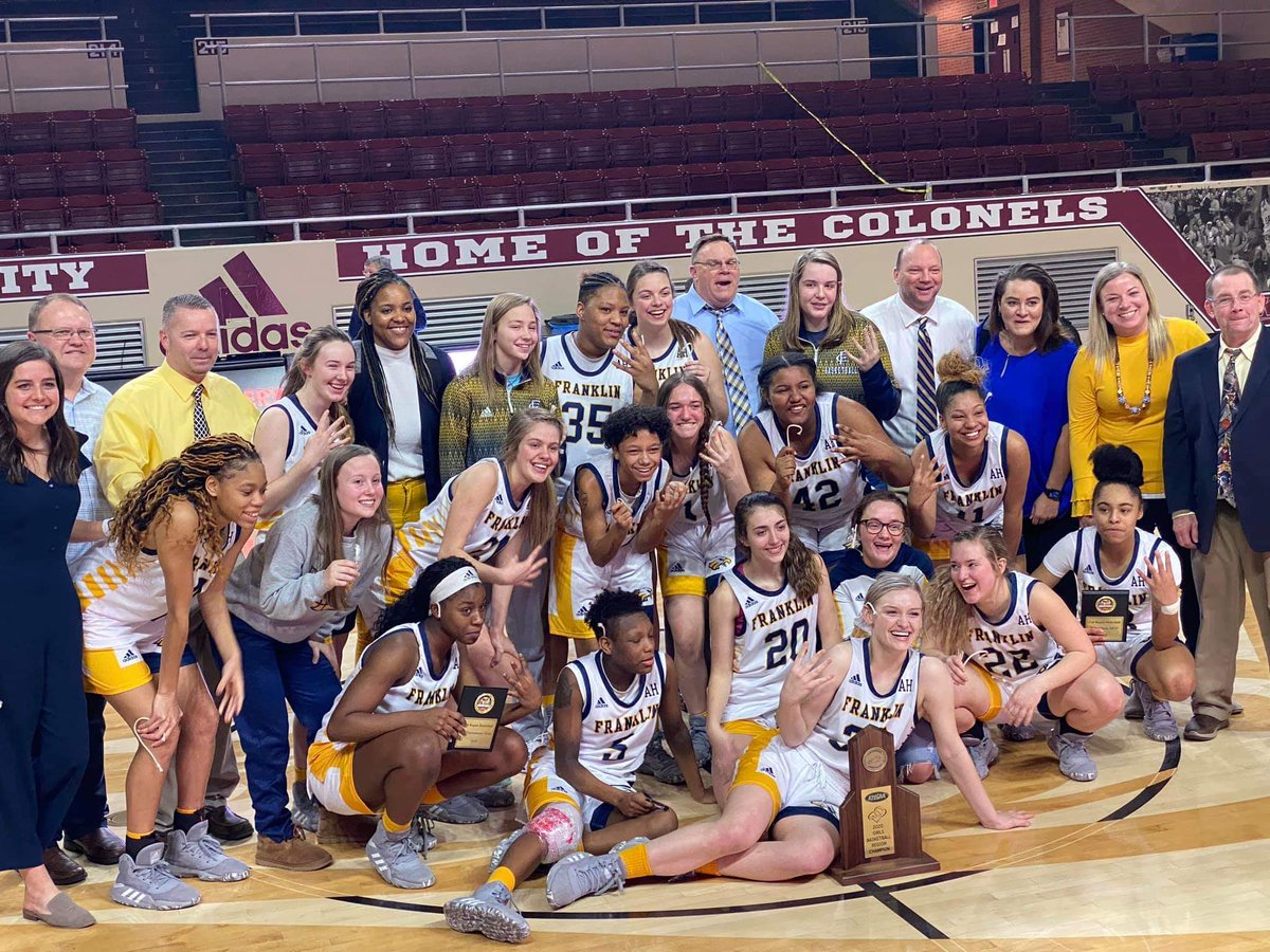 CoachTCourtney's tweet photo. Rupp Arena bound with my crew! #11thRegionChamps #Sweet16 #WeBack https://t.co/Lpc8IMi9XG