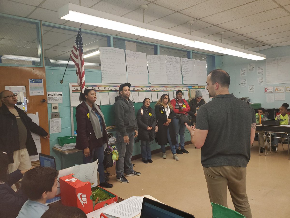 gjoyner13's tweet photo. Cross Hill Academy's fabulous fourth graders presented their authentic learning unit projects to their families. Kudos to the fourth grade team Ms. Huxta, Mr. Lomedico and Ms. O'Sullivan for a job well done. Taking ownership of our learning! @CrossHillAYPS https://t.co/qzA1Qrhcl8