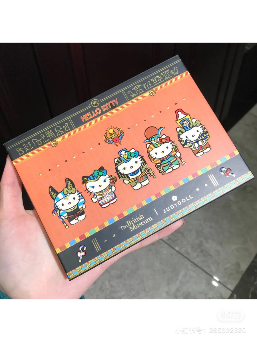 秘密 Mimi 中国コスメを1 3日でお届け キティちゃんブラウンアイメイク 予約商品 Judydoll 大英博物館 Hello Kitty アイシャドウパレット 3250円 色入り アイテム T Co Jowwbiai エジプト風に扮したキティちゃんの