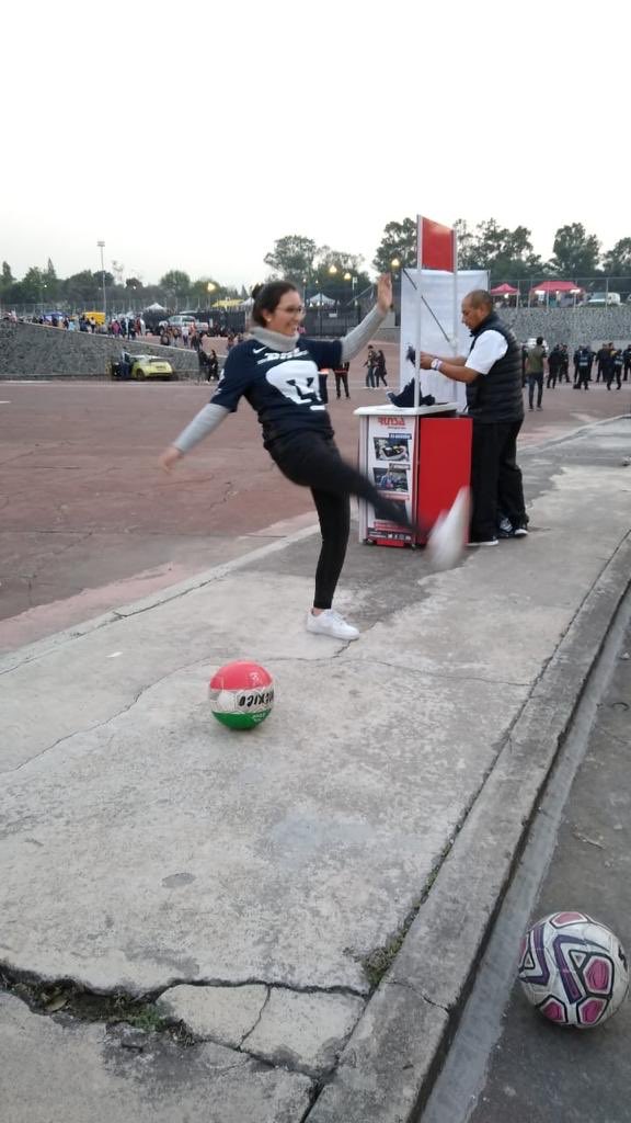 RunsaAutopartes's tweet photo. Nuestras dinámicas en el estadio CU, Pumas Vs América
#Runsa #RunsaAutopartes #TallerMecanico #SegurosDeAutos #Autopartes #MecanicaAutomotriz #Refaccionarias #soyDePumas #MariaZelZel #Pumas #Tudn https://t.co/h8qvyGudFz