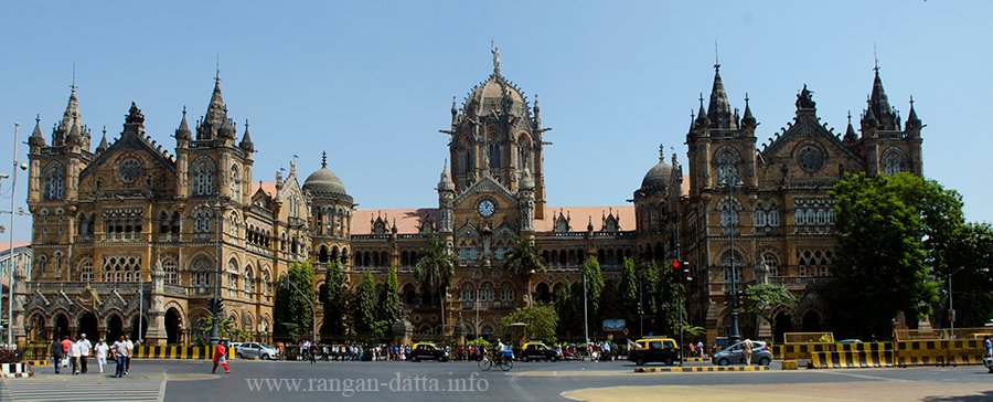 rangan_datta's tweet photo. Victoria Terminus (VT) now known as Chatrapati Shivaji Terminus (CST) is the major railhead in #Mumbai and an #UNESCO Heritage Site. https://t.co/eWgJzbsREz