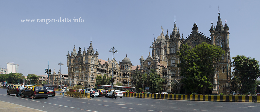 rangan_datta's tweet photo. Victoria Terminus (VT) now known as Chatrapati Shivaji Terminus (CST) is the major railhead in #Mumbai and an #UNESCO Heritage Site. https://t.co/eWgJzbsREz
