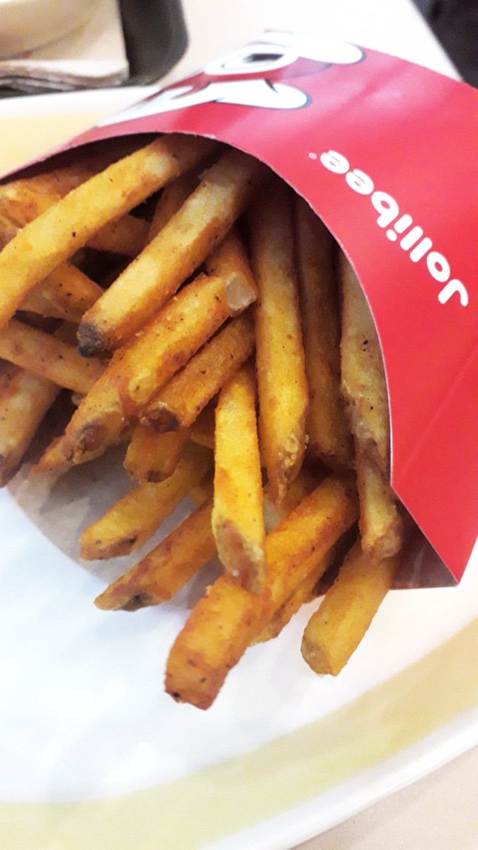 mudangchiii's tweet photo. Aren't they lovely?! 😍😍😍@Jollibee 🍟🍦 https://t.co/WSDoZFkjjf