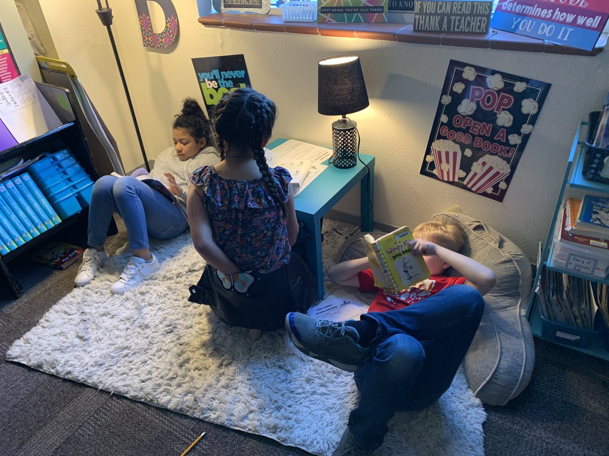 JoniLindbloom's tweet photo. A successful Reading Marathon!  #thirdgrade @HighCountryElem  #emsreads #emsproud #emselar https://t.co/7vFPeHHyn9